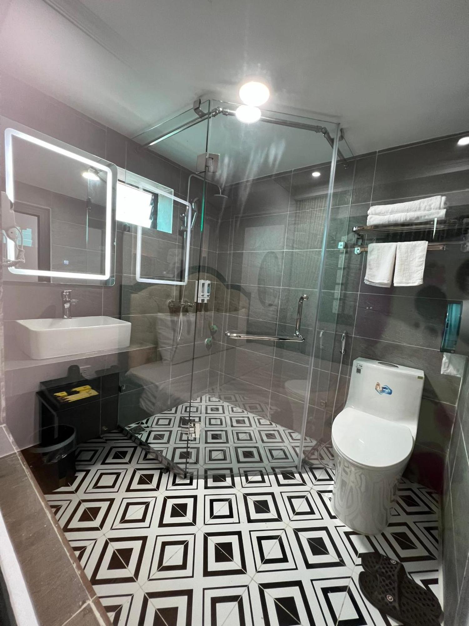Nhat Tan Hotel Hà Nội Ngoại thất bức ảnh
