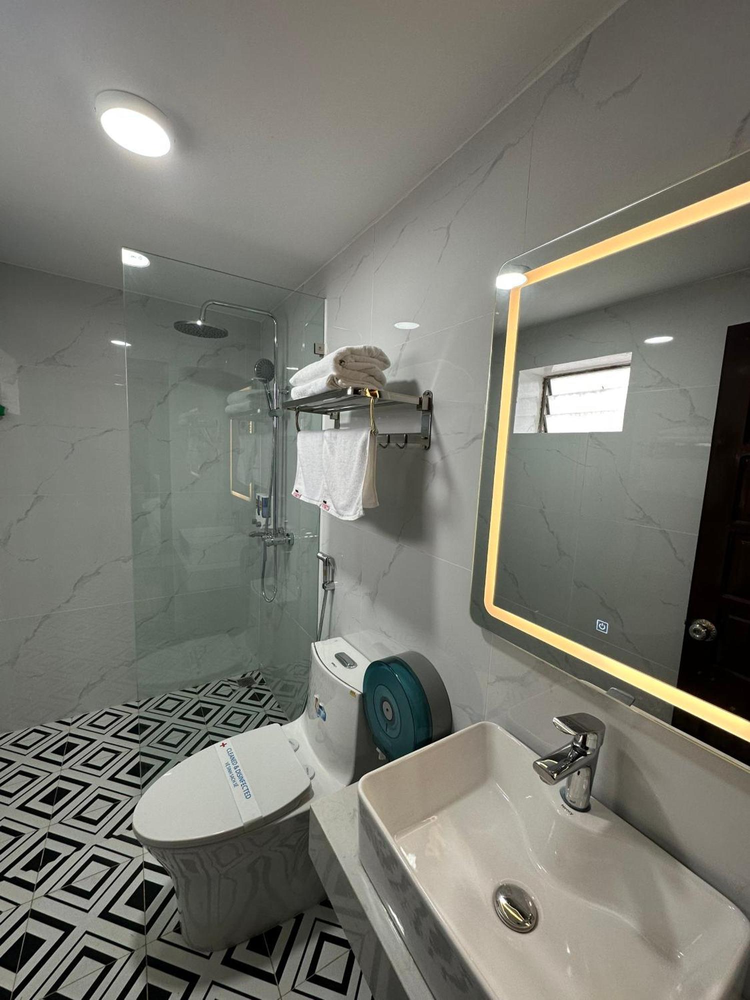 Nhat Tan Hotel Hà Nội Ngoại thất bức ảnh